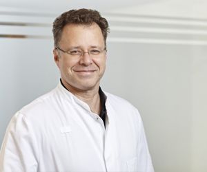Dr. Eckhard Schniz